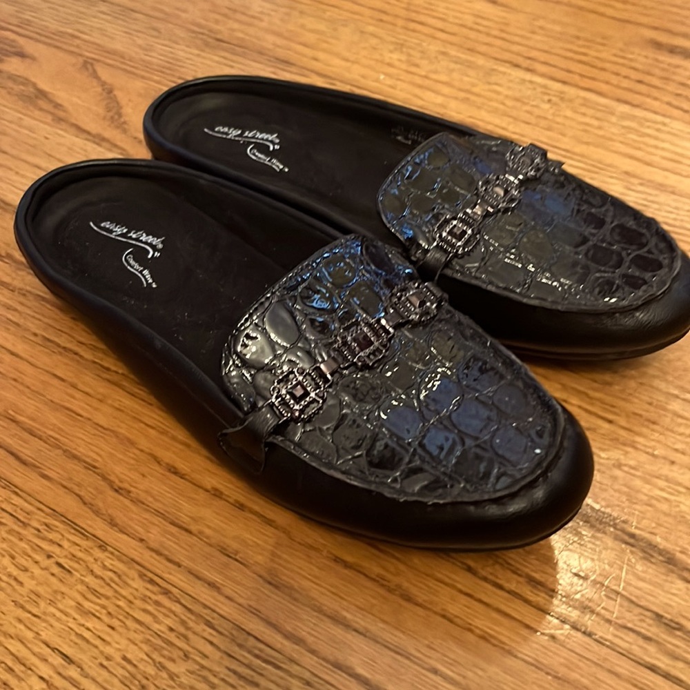 Easy Street Comfort Wave Mules Women’s Shoes Size 7